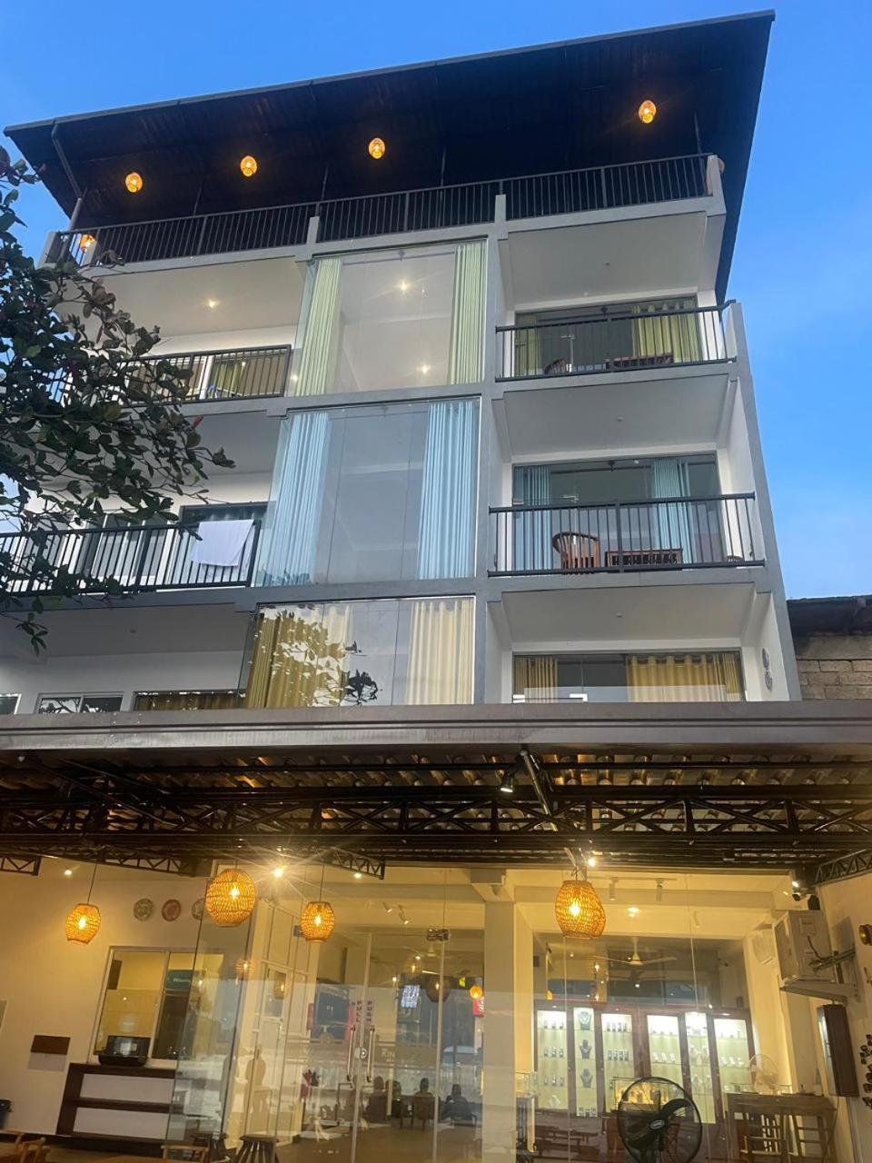 Kings Bay Beach Resort Galle Exterior photo